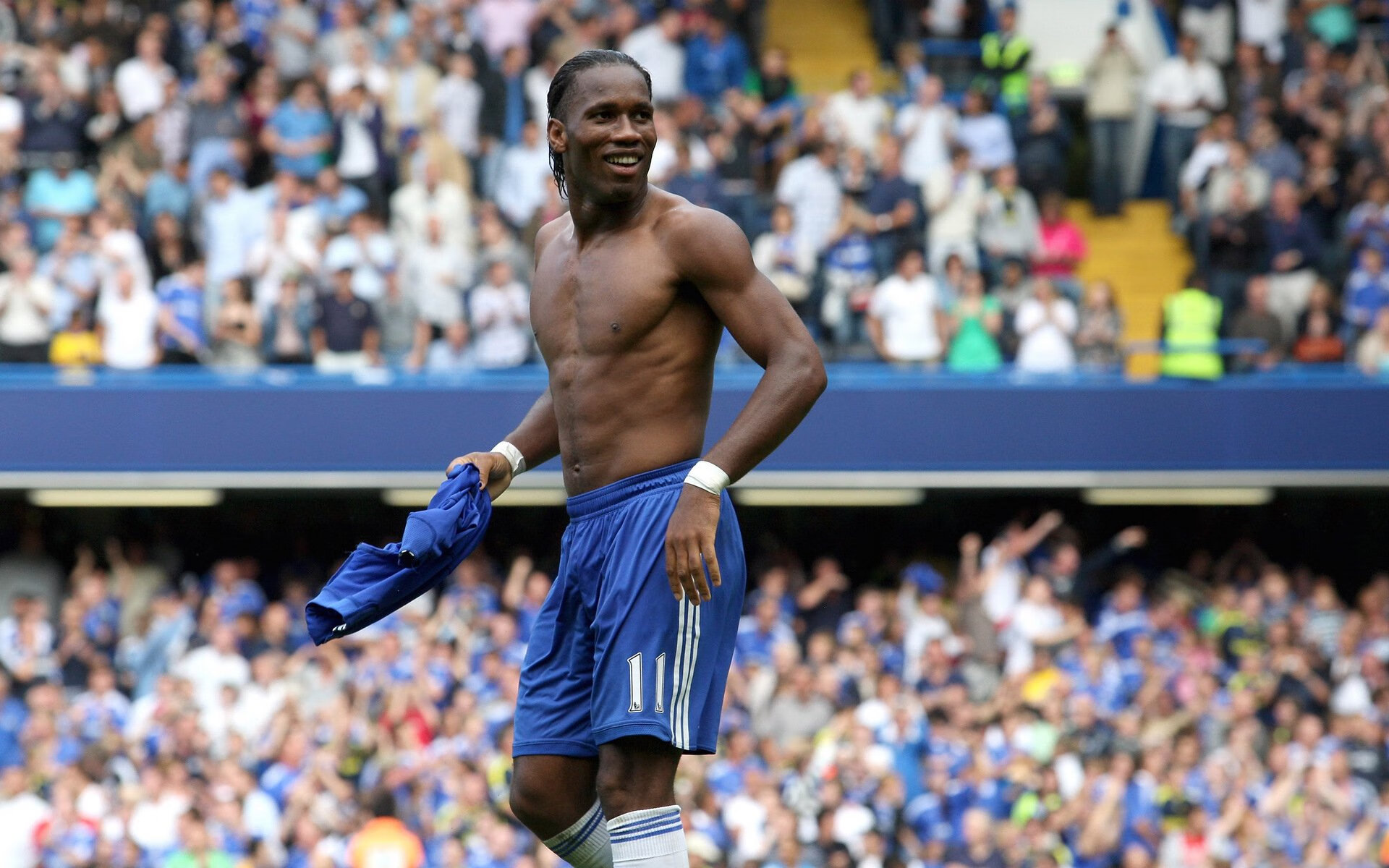 五大联赛6笔巨亏交易,皇马曼联比惨,巴萨水货并不水,皇马踢曼联