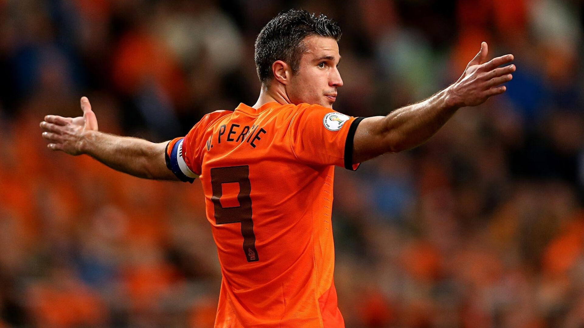 九游游戏-为特纳出气！字母哥绝杀后向现场步行者球迷倒竖大拇指，字母哥绝杀集锦